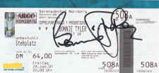Bonnie skrev sin autograf på min billet